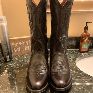 Size 10 danpost cowboy boots. Only worn one time!
